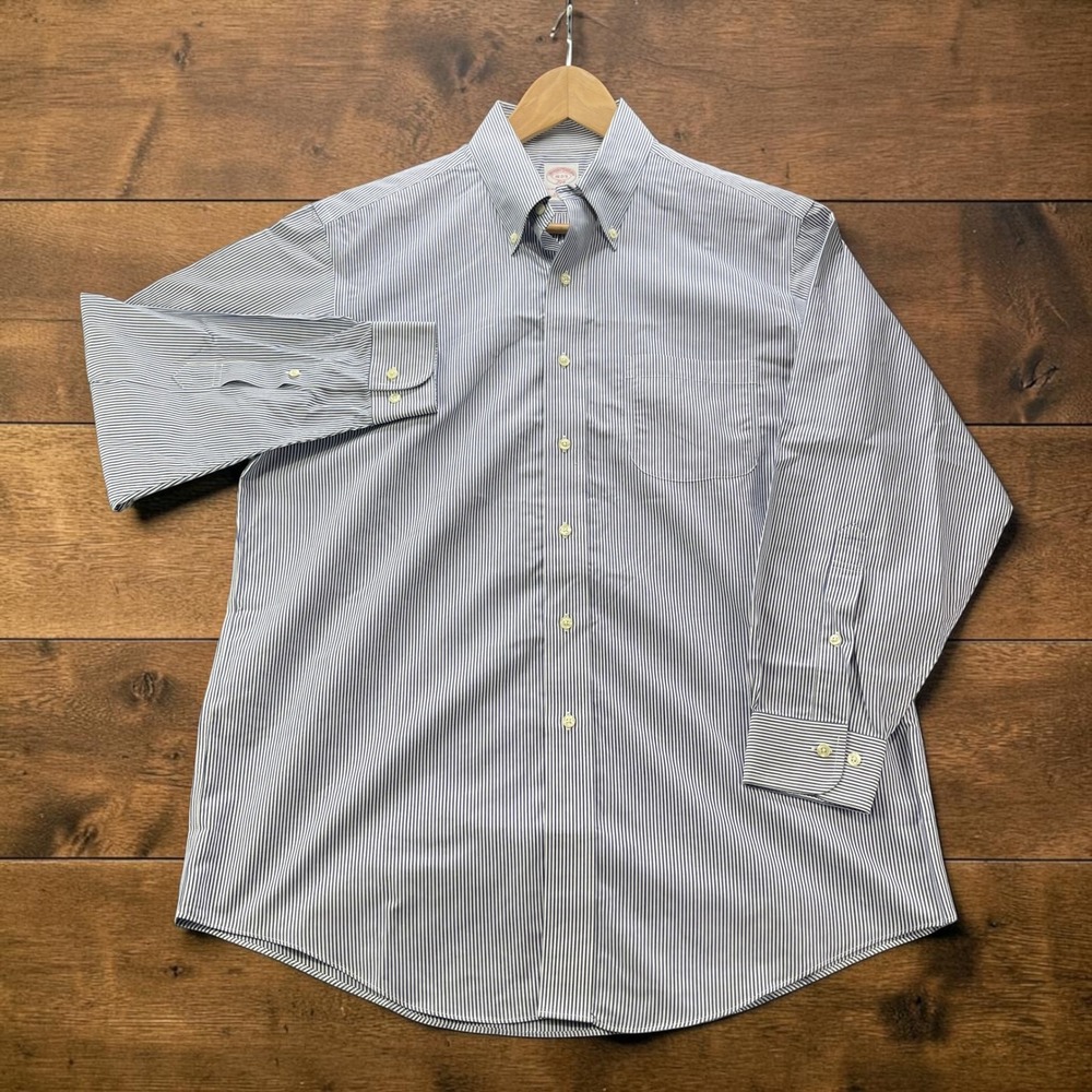 Brooks Brothers 346 Mens 16 2/3 Blue White Pinstripe Non-Iron Button Down Shirt